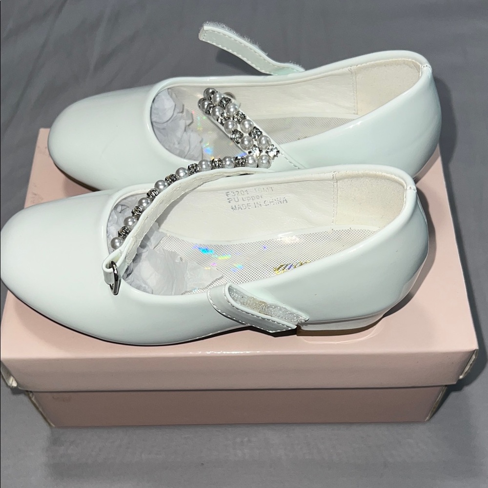 Elegant White Mary Jane Shoes
